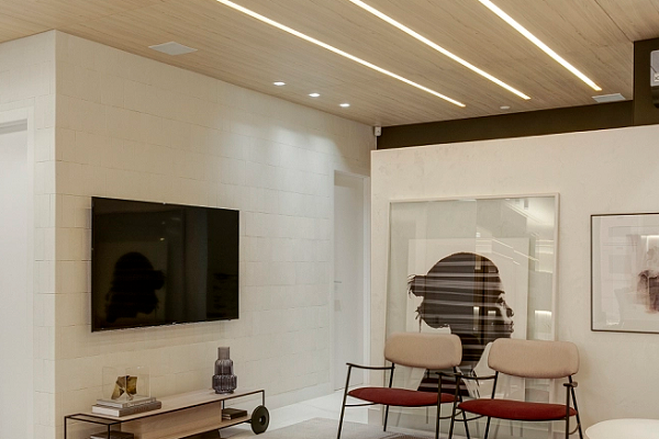 Guida all'illuminazione a strisce LED del soggiorno - HOOLED